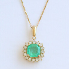 American Jewelry 18k Yellow Gold 2.47ct A Emerald 1/2ctw Diamond Cushion Halo Necklace
