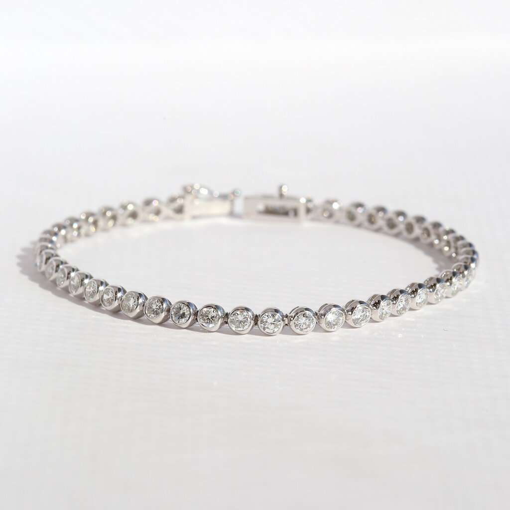 American Jewelry 14k White Gold 5.35ctw Diamond Bezel Tennis Bracelet (7.5")