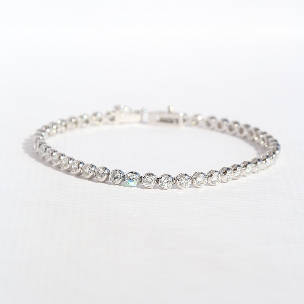 American Jewelry 14k White Gold 5.35ctw Diamond Bezel Tennis Bracelet (7.5")