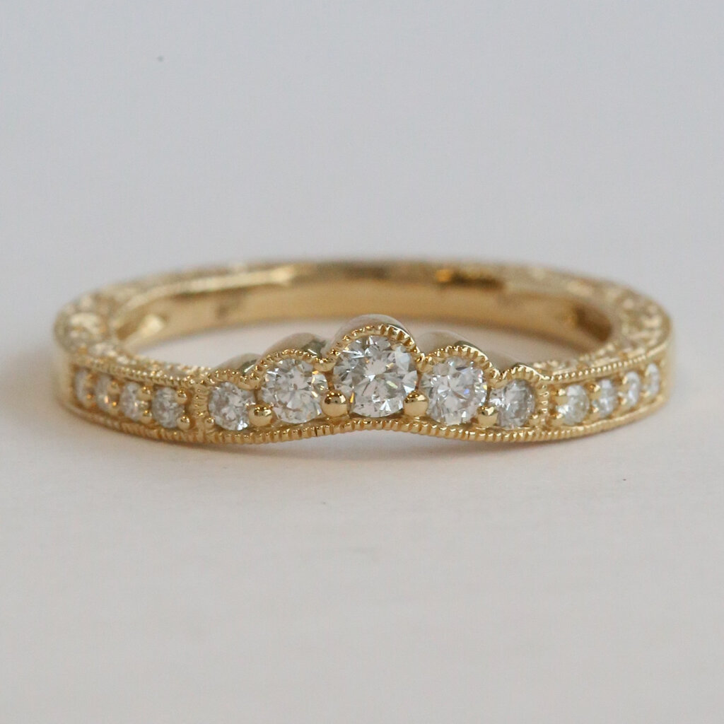 American Jewelry 14k Yellow Gold .33ctw Diamond Milgrain Curved Contour Wedding Band