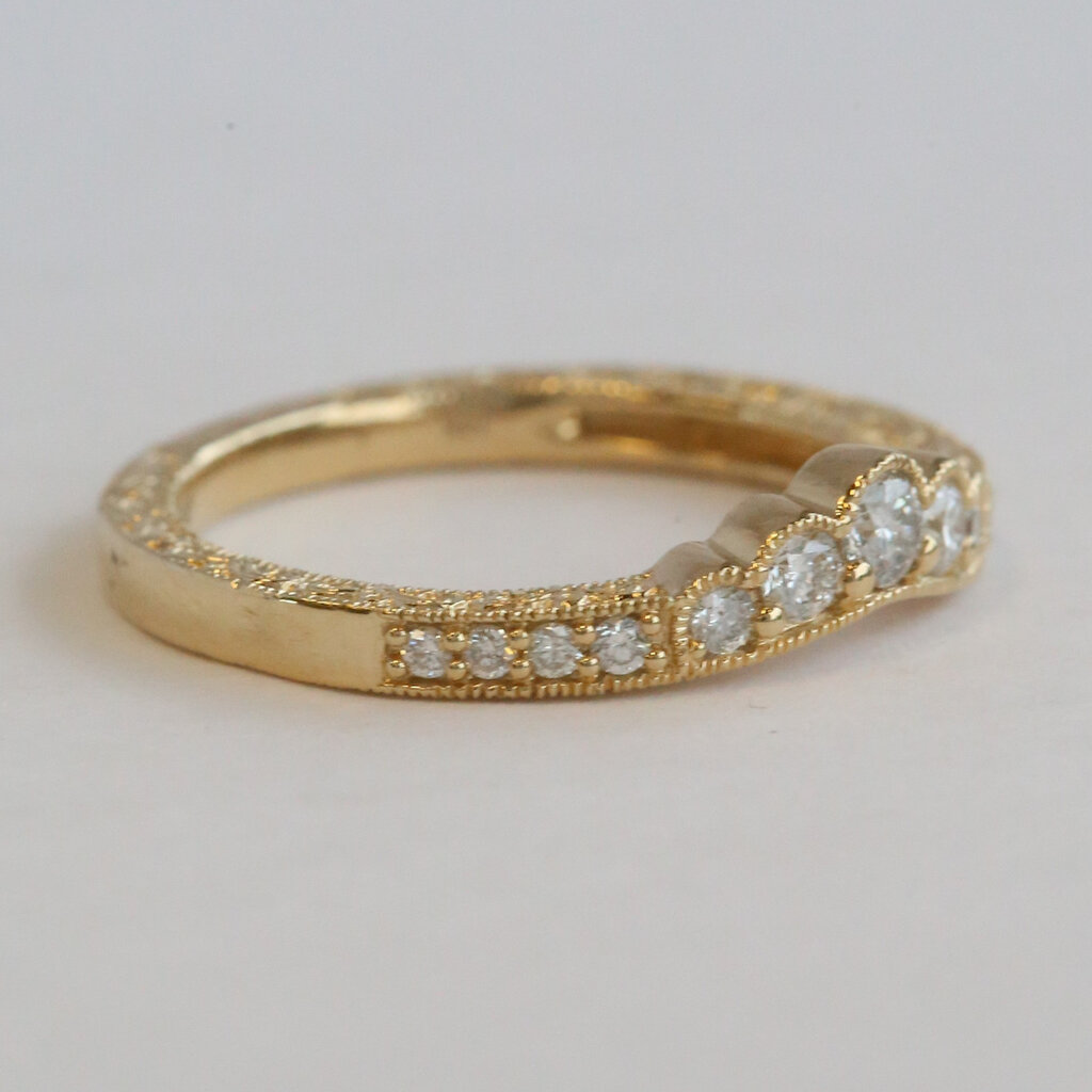 American Jewelry 14k Yellow Gold .33ctw Diamond Milgrain Curved Contour Wedding Band