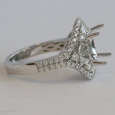 American Jewelry 18k White Gold 1.03ctw Baguette & Round Diamond Semi Mount Engagement Ring