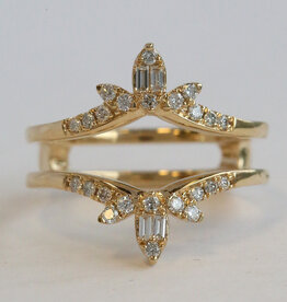 American Jewelry 14k Yellow Gold .33ctw Baguette & Round Diamond Contour Ring Guard