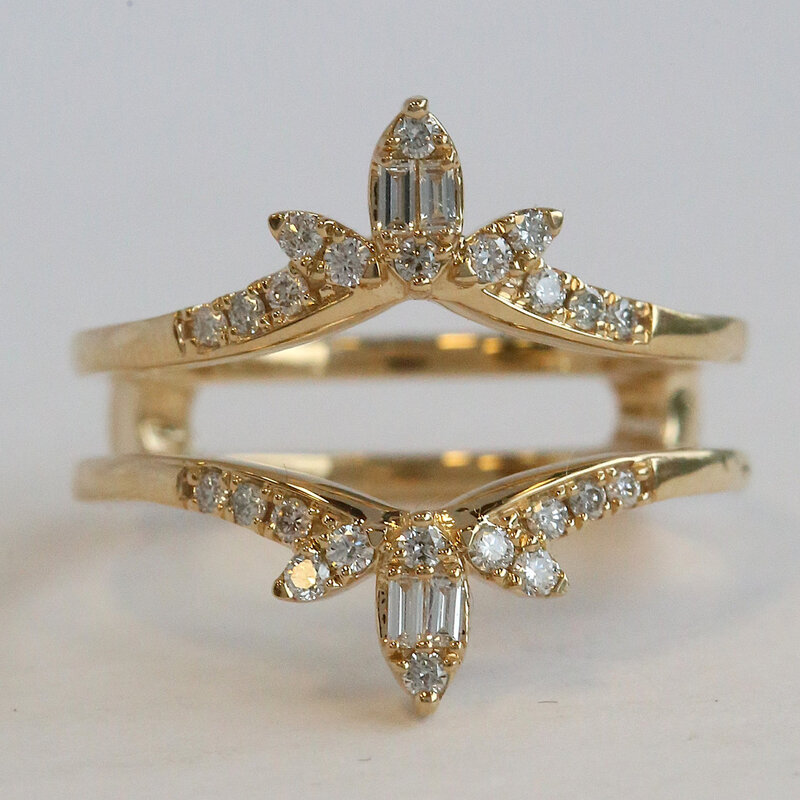 American Jewelry 14k Yellow Gold .33ctw Baguette & Round Diamond Contour Ring Guard
