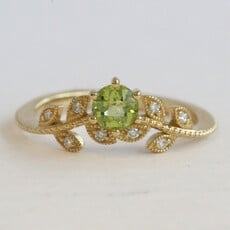 American Jewelry 14k Yellow Gold .43ct Peridot .07ctw Diamond Milgrain Leaf Design Ring
