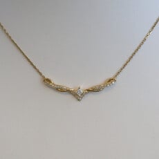American Jewelry 14k Yellow Gold .25ctw Diamond Twisted V Necklace