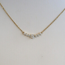 American Jewelry 14k yellow Gold .42ctw Diamond 7-Stone Necklace