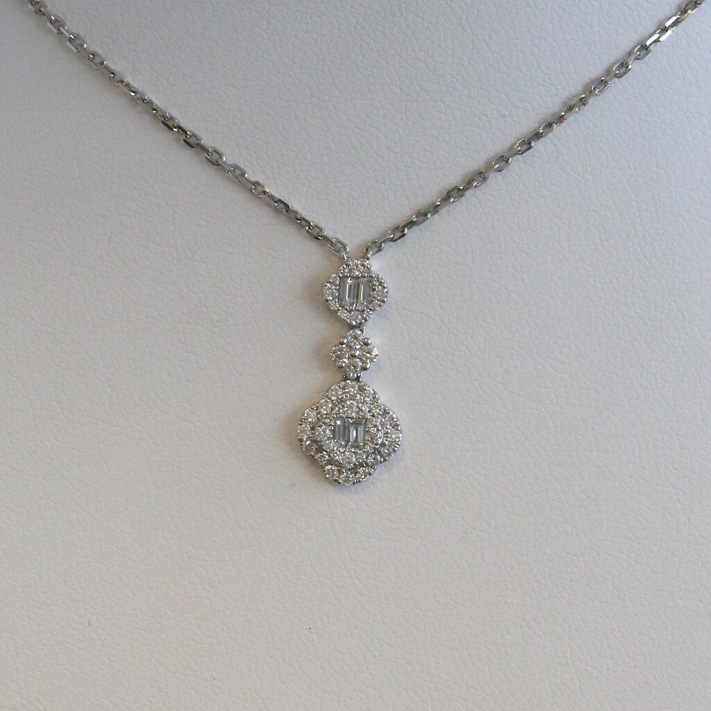 American Jewelry 18k White Gold .49ctw Diamond Clover Necklace