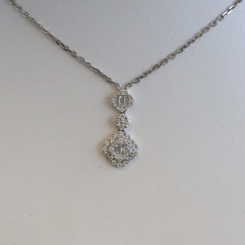 American Jewelry 18k White Gold .49ctw Diamond Clover Necklace