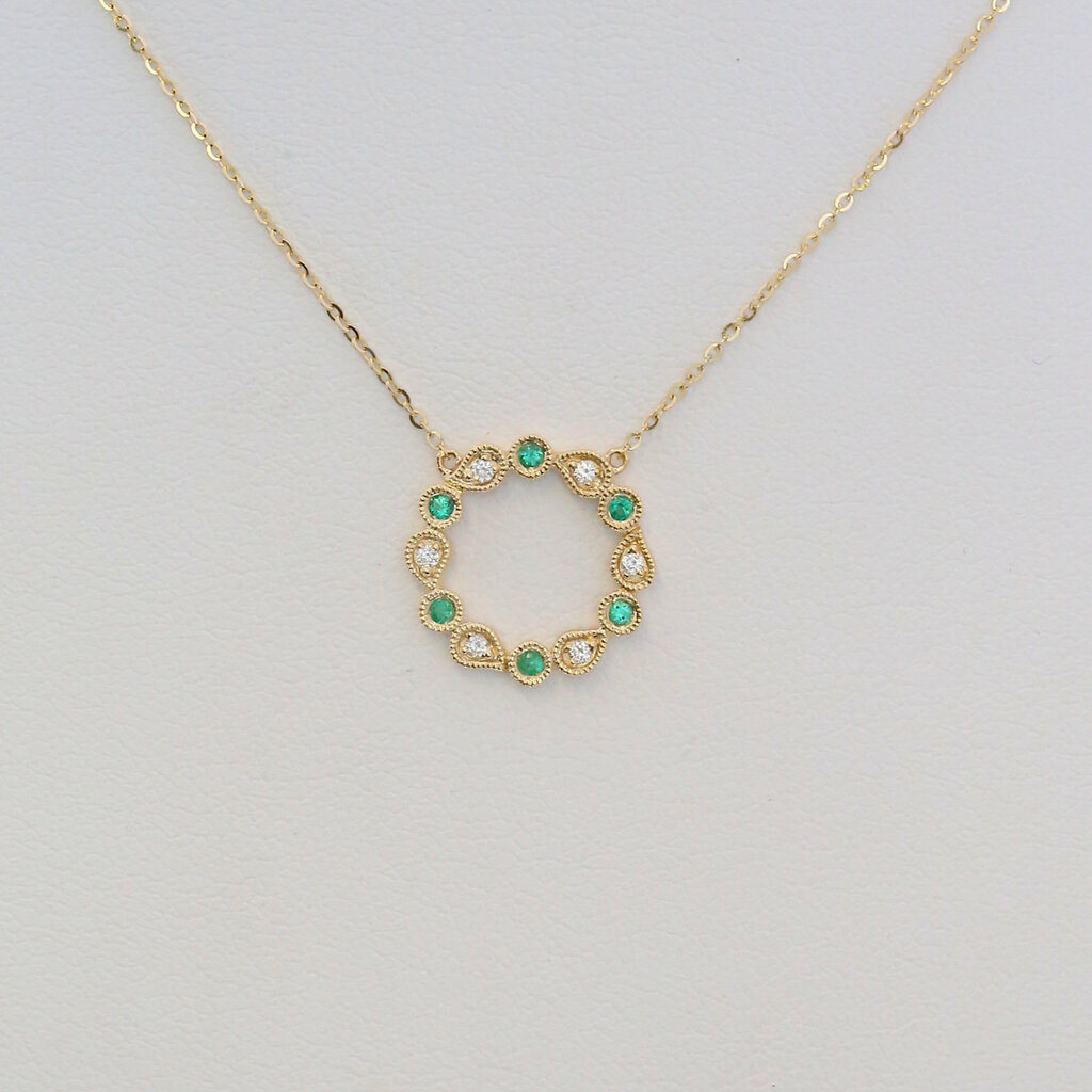 American Jewelry 14k Yellow Gold .04ctw Diamond .05ctw Emerald Milgrain Open Circle Necklace