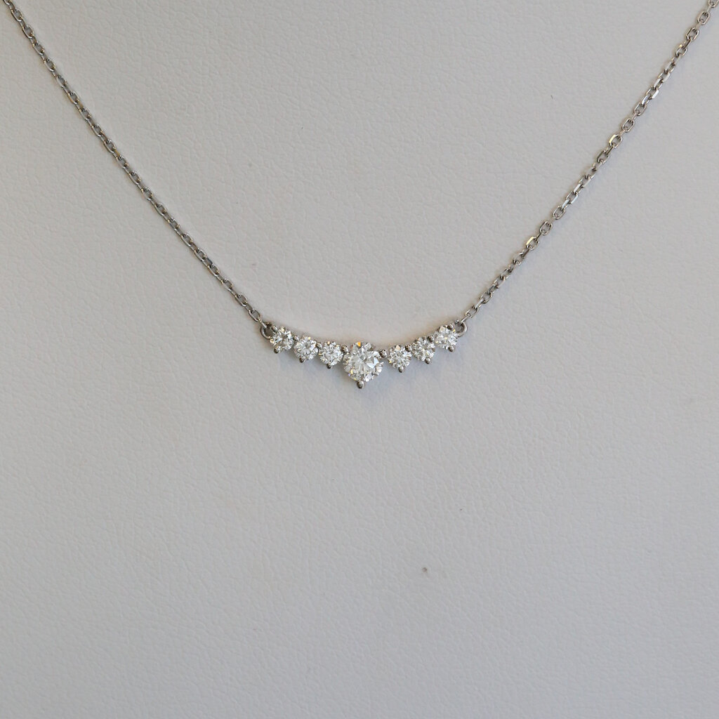 American Jewelry 14k White Gold .42ctw Diamond 7 Stone Necklace