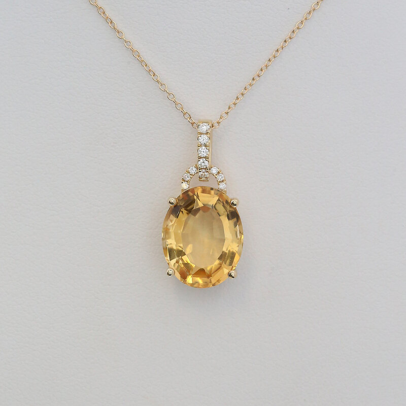 American Jewelry 14k Yellow Gold 6.52ct Citrine .10ctw Diamond Oval Necklace