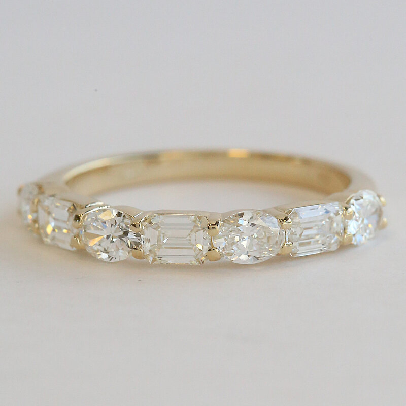 American Jewelry 14k Yellow Gold 1.27ctw Emerald & Baguette Cut Wedding Band