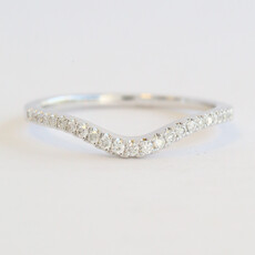 American Jewelry 14k White Gold .23ctw Diamond Curved Contour Band