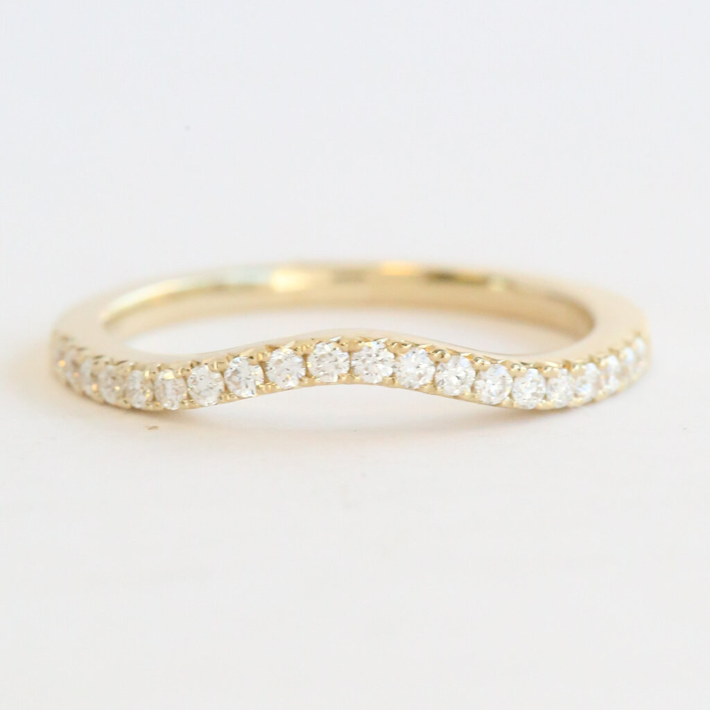 American Jewelry 14k Yellow Gold .21ctw Diamond Curved Contour Wedding Band