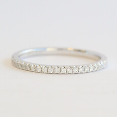 American Jewelry 14k White Gold .14ctw Diamond Straight Wedding Band