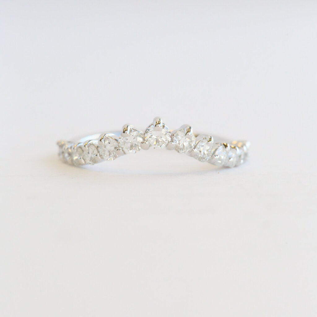 American Jewelry 14k White Gold .76ctw Diamond Curved Contour Wedding Band