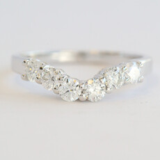 American Jewelry 14k White Gold .90ctw Diamond Curved Contour Band