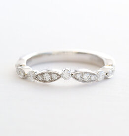 American Jewelry 14k White Gold .35ctw Diamond Scalloped Milgrain Wedding Band