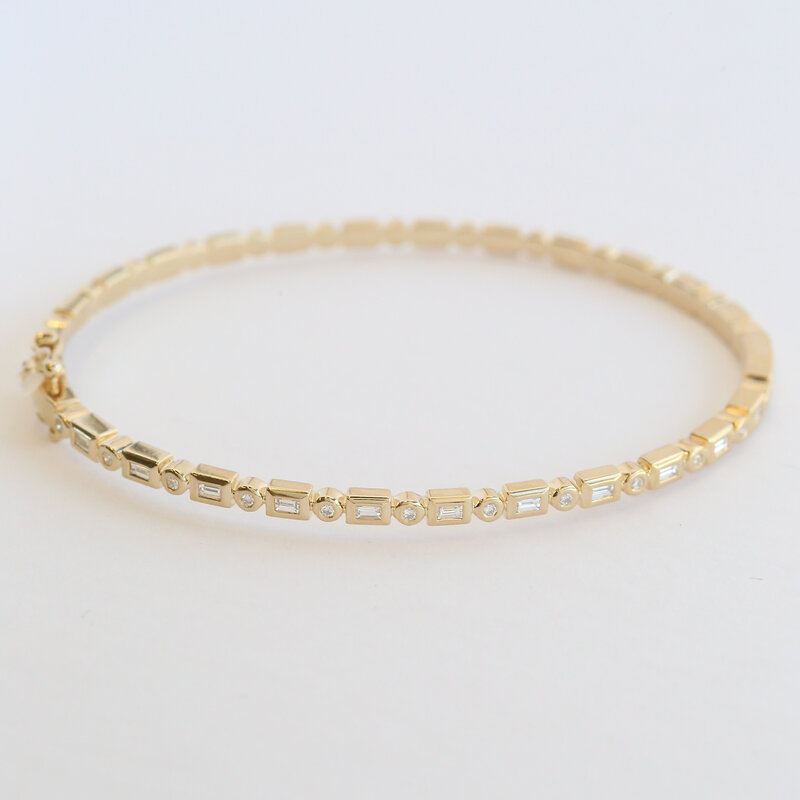 American Jewelry 14k Yellow Gold .38ctw Baguette & Round Diamond Bangle Bracelet
