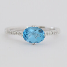 American Jewelry 14k White Gold 1.09ct Blue Topaz .11ctw Diamond  East to West Oval Ring