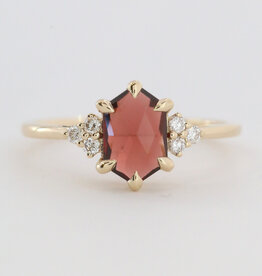 American Jewelry 14k Yellow Gold 1.09ctw Garnet .12ctw Diamond Hexagon Ring