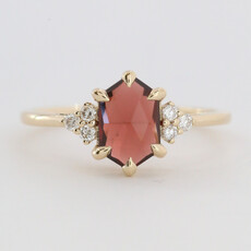 American Jewelry 14k Yellow Gold 1.09ctw Garnet .12ctw Diamond Hexagon Ring