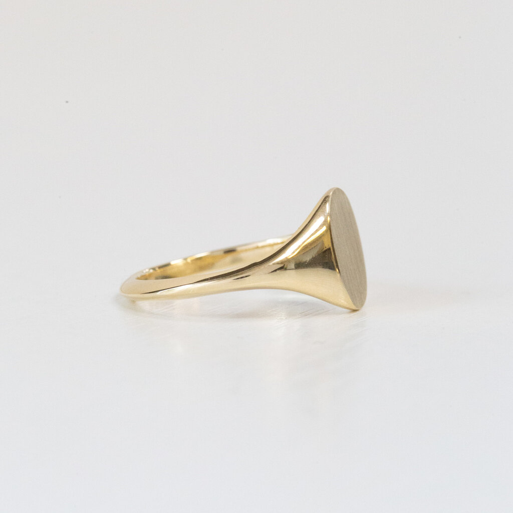 American Jewelry American Classic Oval Signet Ring | Ladies