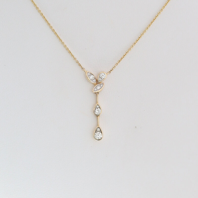 American Jewelry 14k Yellow Gold .20ctw Diamond Constellation Vine Necklace