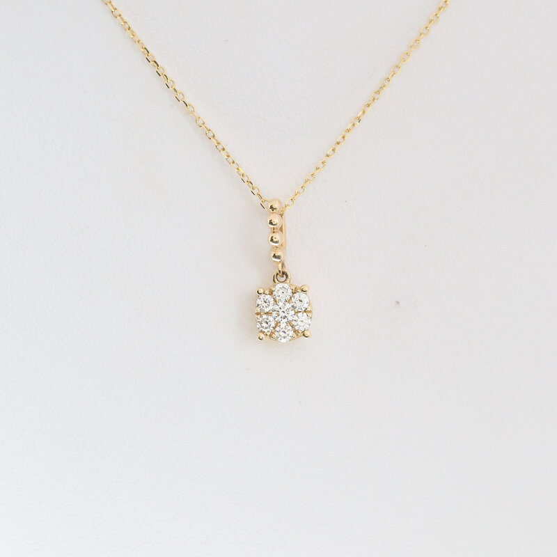 American Jewelry 14k Yellow Gold .20ctw Diamond Cluster Necklace