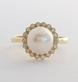 American Jewelry 14k Yellow Gold Diamond & Akoya Pearl Halo Ring
