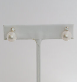 American Jewelry 14k Yellow Gold 9.5-10mm Akoya Pearl .20ct Diamond Accent Stud Earrings