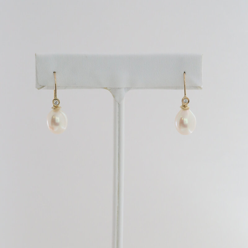 American Jewelry 14k Yellow Gold .10ct Diamond Accent Akoya Pearl Dangle Earrings