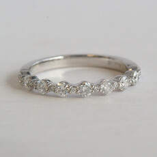 American Jewelry 14k White Gold .57ctw Diamond Alternating Size Straight Wedding Band