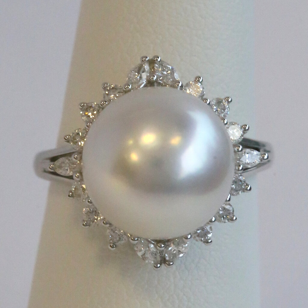 American Jewelry 14k White Gold .50ctw Diamond White Southsea Pearl Ring