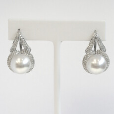 American Jewelry 14k White Gold Approx. 1.10ctw Diamond & Akoya Pearl Dangle Earrings