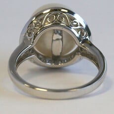 American Jewelry 14k White Gold Approx. .40ctw Diamond Halo Akoya Pearl Ring