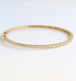 American Jewelry 14k Yellow Gold .54ctw Diamond Baguette Bezel Bangle Bracelet