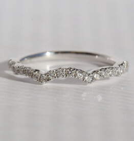 American Jewelry 14k White Gold .26ctw Diamond Curved Wedding Band
