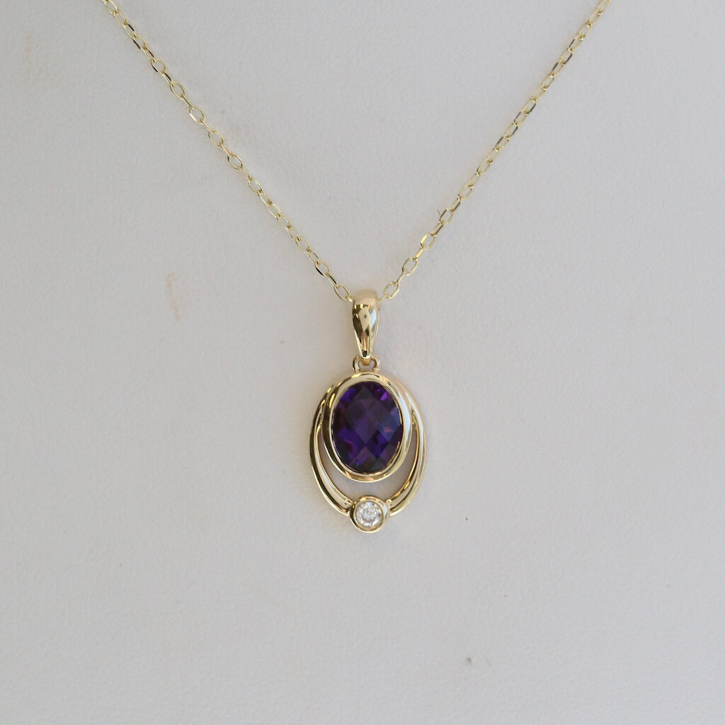 American Jewelry 14k Yellow Gold 1.45ct Amethyst .04ct Diamond Accent Oval Bezel Necklace