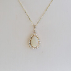 American Jewelry 14k Yellow Gold .86ct Opal .31ctw Diamond Pear Halo Necklace