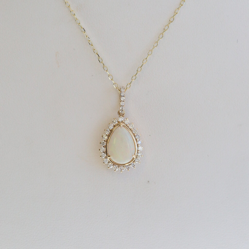 American Jewelry 14k Yellow Gold .86ct Opal .31ctw Diamond Pear Halo Necklace