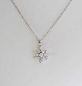 American Jewelry 14k White Gold .32ctw Diamond Snowflake Necklace