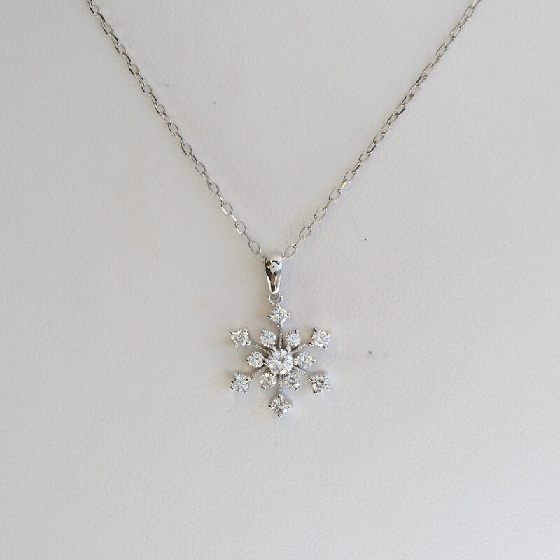 American Jewelry 14k White Gold .32ctw Diamond Snowflake Necklace