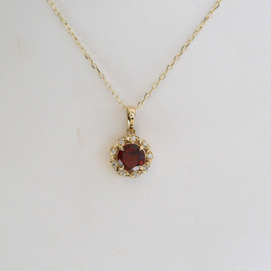 American Jewelry 14k Yellow Gold 1.37ct Garnet .05ctw Diamond Round Halo Necklace