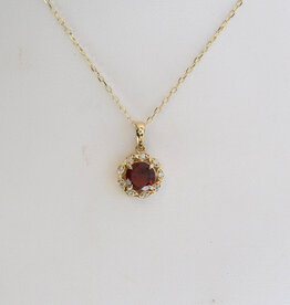 American Jewelry 14k Yellow Gold 1.37ct Garnet .05ctw Diamond Round Halo Necklace