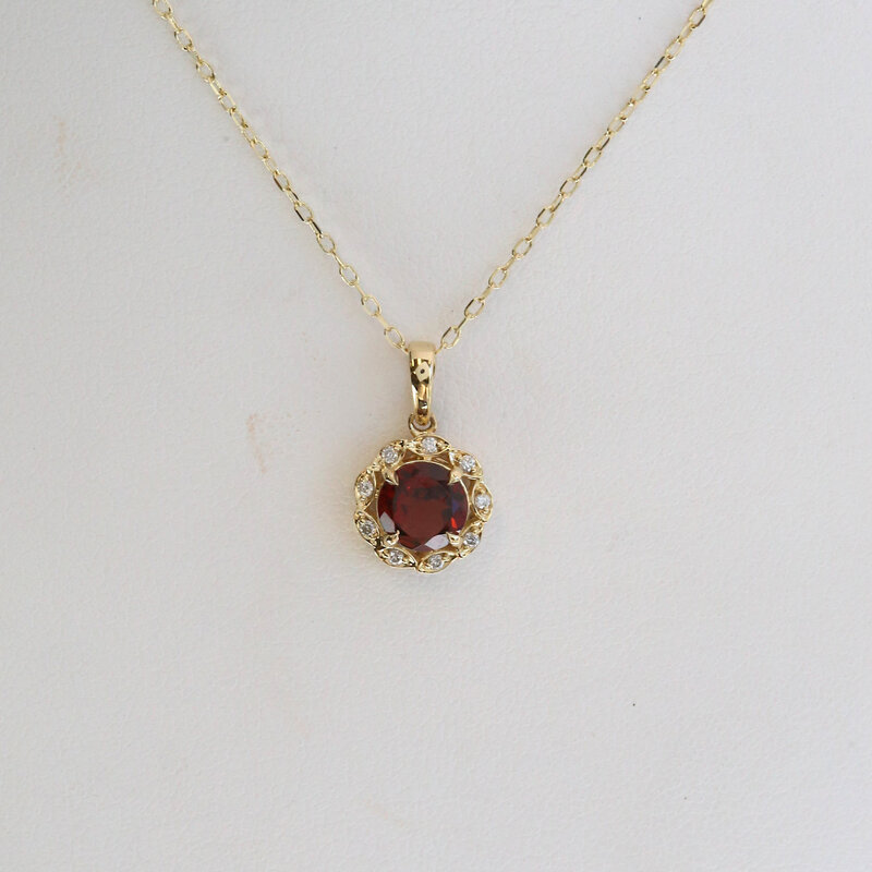 American Jewelry 14k Yellow Gold 1.37ct Garnet .05ctw Diamond Round Halo Necklace