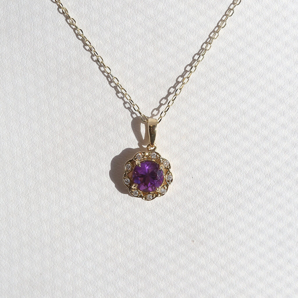 American Jewelry 14k Yellow Gold 1.37ct Amethyst .05ctw Diamond Round Halo Necklace