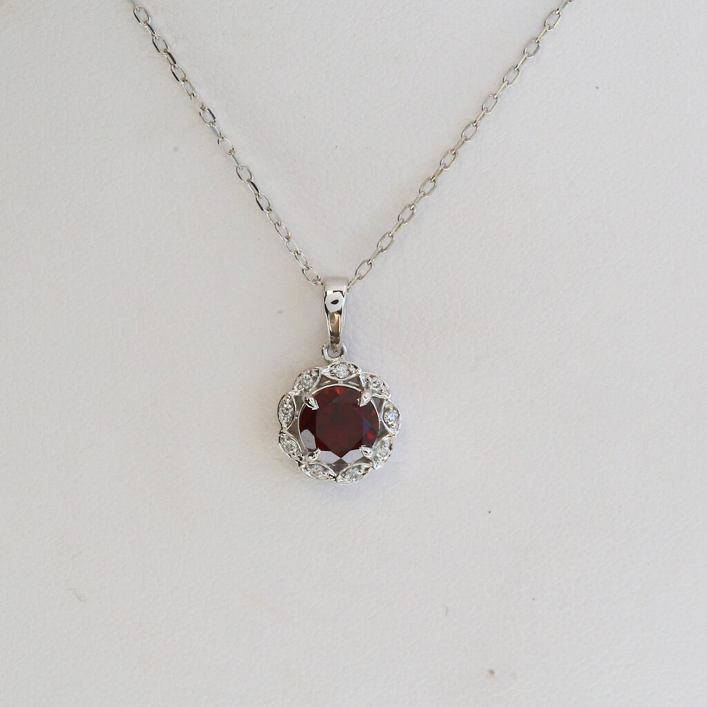 American Jewelry 14k White Gold  1.34ct Garnet .05ctw Diamond Halo Necklace