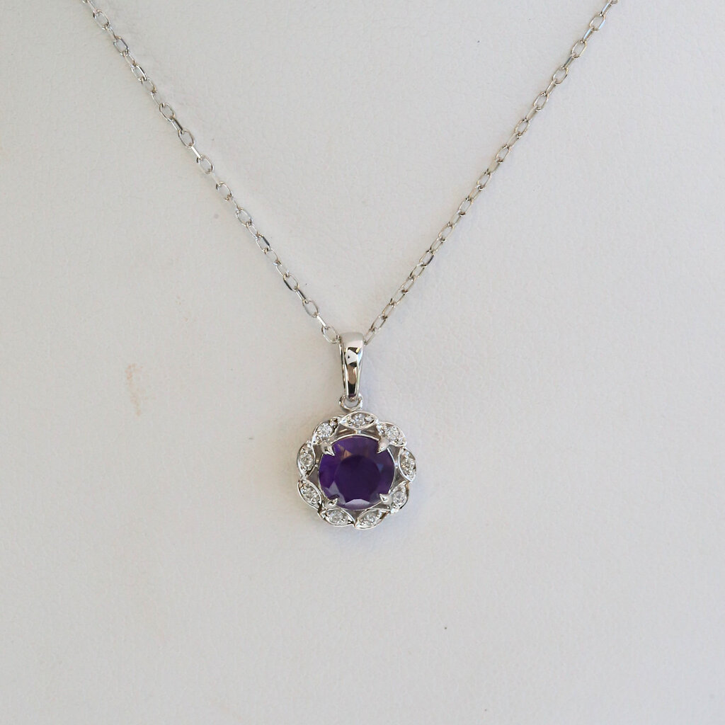 American Jewelry 14k White Gold .75ct Amethyst .05ctw Diamond Halo Necklace
